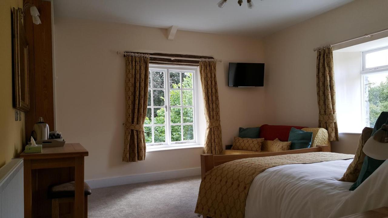 Pontyclerc Farm House Bed And Breakfast アンマンフォード エクステリア 写真
