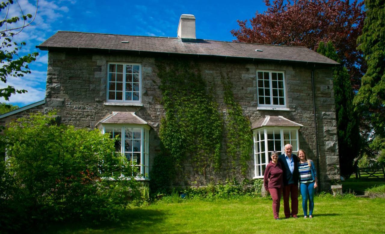 Pontyclerc Farm House Bed And Breakfast アンマンフォード エクステリア 写真